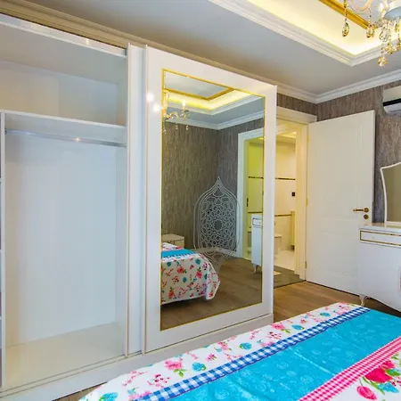 Towers D-28 Apartment *
